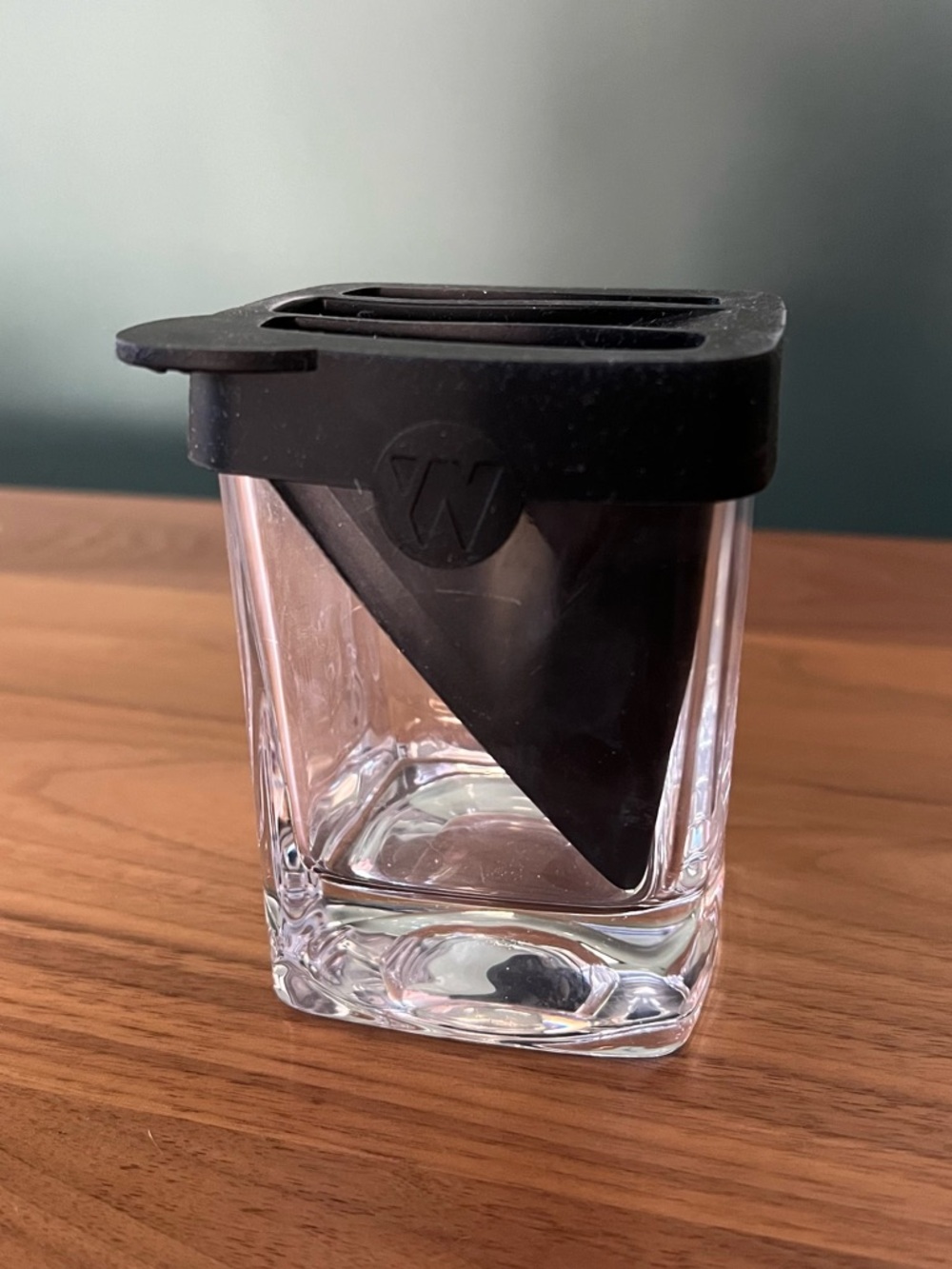 Corkcicle‎ Black Silicone Glass Whiskey Ice Wedge Mold Barware Cocktail Supplies
